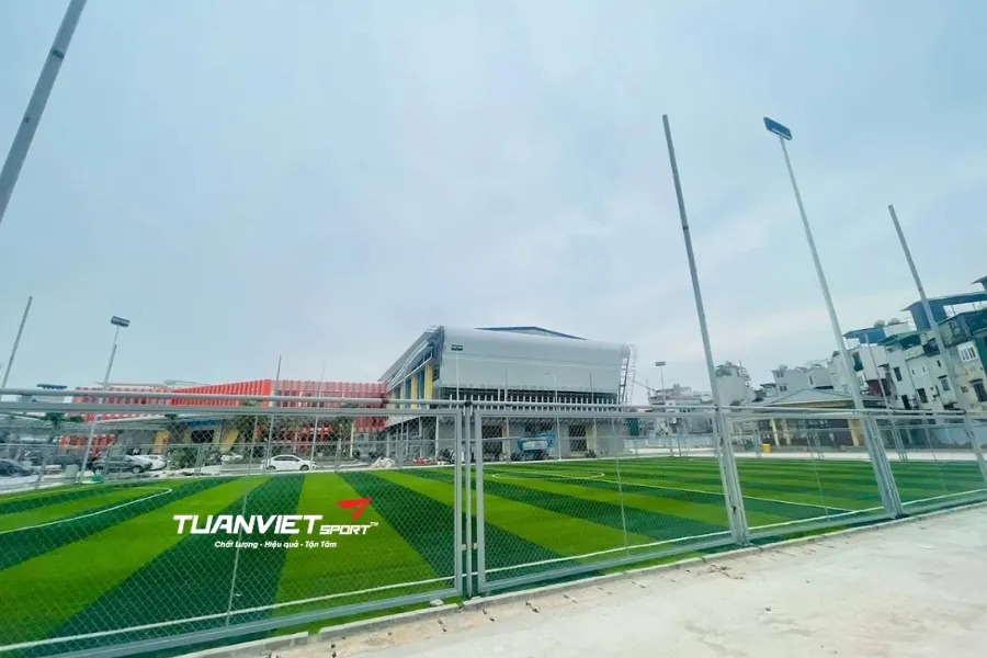 Sân bóng đá trường THPT Trần Hưng Đạo - Sân bóng đá Thành phố Hà Nội