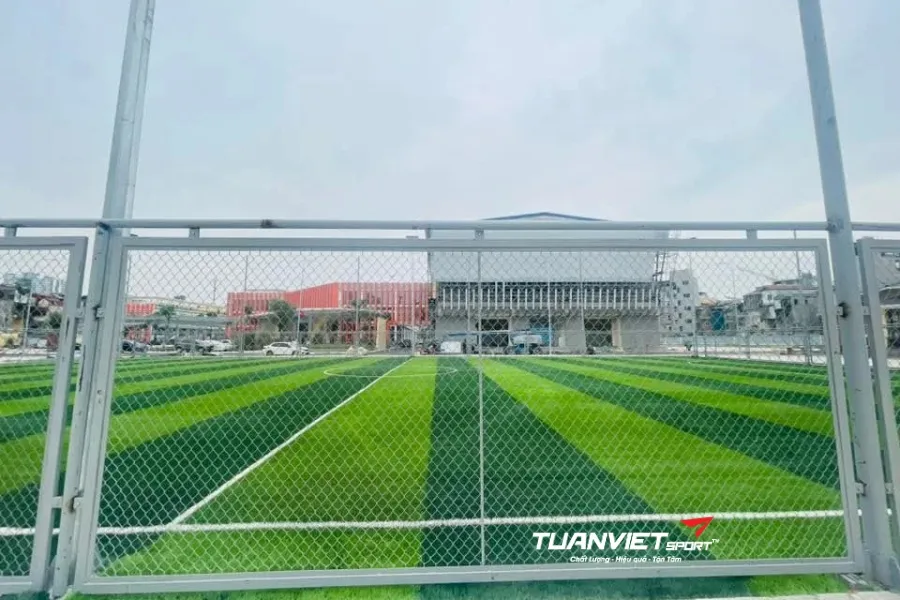 Sân bóng đá trường THPT Trần Hưng Đạo - Sân bóng đá Thành phố Hà Nội