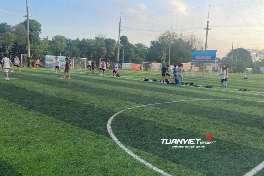 Sân bóng đá Quốc Hưng Arena - Sân bóng đá Thành phố Hồ Chí Minh