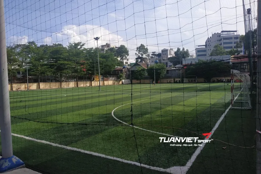 Sân bóng đá Lam Sơn - Sân bóng đá Thành phố Hồ Chí Minh