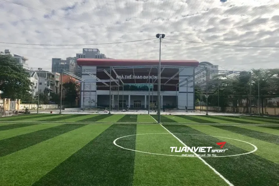 Sân bóng đá Lam Sơn - Sân bóng đá Thành phố Hồ Chí Minh