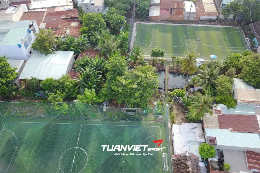 Sân bóng đá Cầu Đỏ - Sân bóng đá Thành phố Hồ Chí Minh