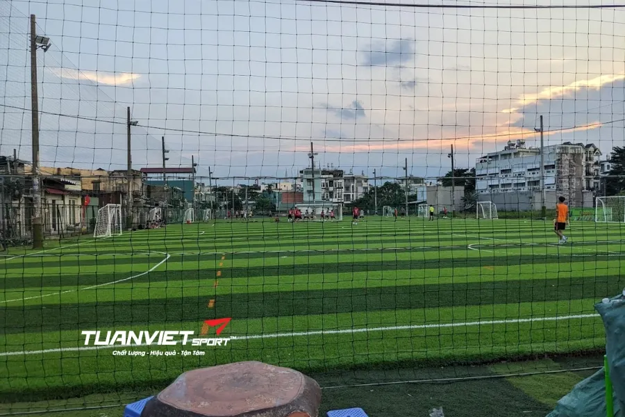 Sân bóng đá Thanh Niên - Sân bóng đá Thành phố Hồ Chí Minh