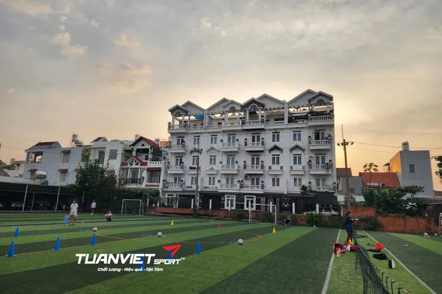 Sân bóng đá Thạch Đà - Sân bóng đá Thành phố Hồ Chí Minh