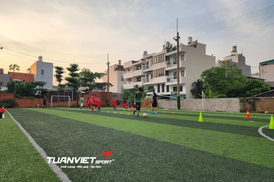 Sân bóng đá Thạch Đà - Sân bóng đá Thành phố Hồ Chí Minh