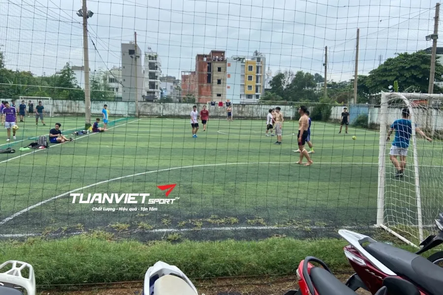 Sân bóng đá Trần Hưng Đạo - Sân bóng đá Thành phồ Hồ Chí Minh