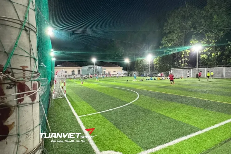Sân bóng đá Quyền - Sân bóng đá Thành phố Hồ Chí Minh