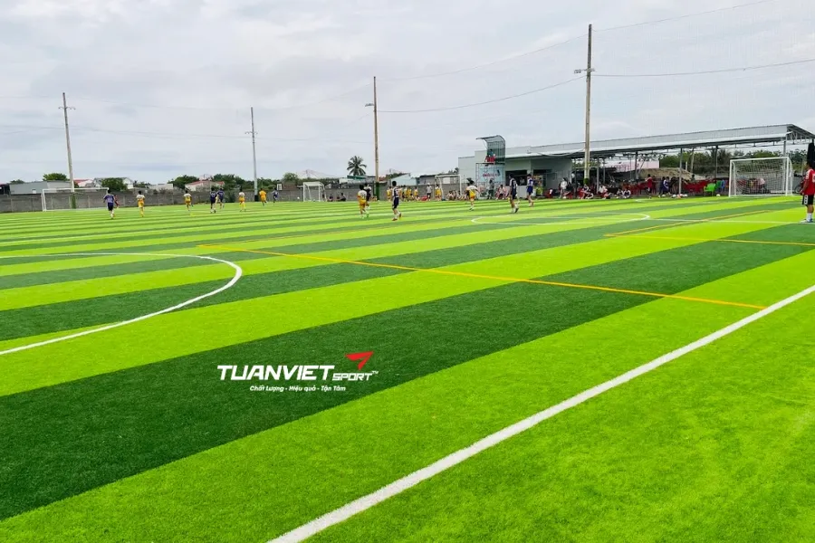 S&acirc;n b&oacute;ng đ&aacute; Phảng L&ecirc; - S&acirc;n b&oacute;ng đ&aacute; tỉnh Kh&aacute;nh H&ograve;a