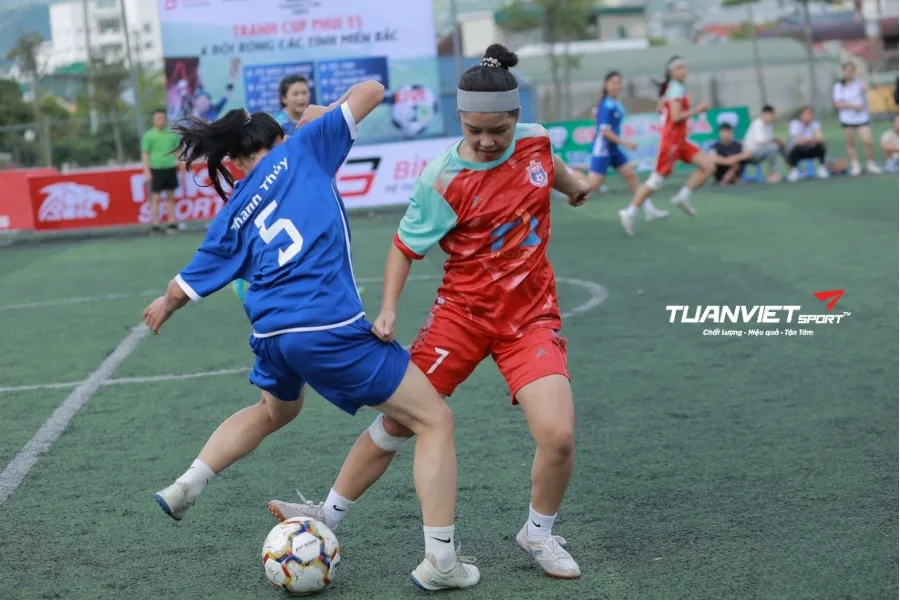 S&acirc;n b&oacute;ng đ&aacute; T&igrave;nh Ca - S&acirc;n b&oacute;ng đ&aacute; tỉnh Lai Ch&acirc;u