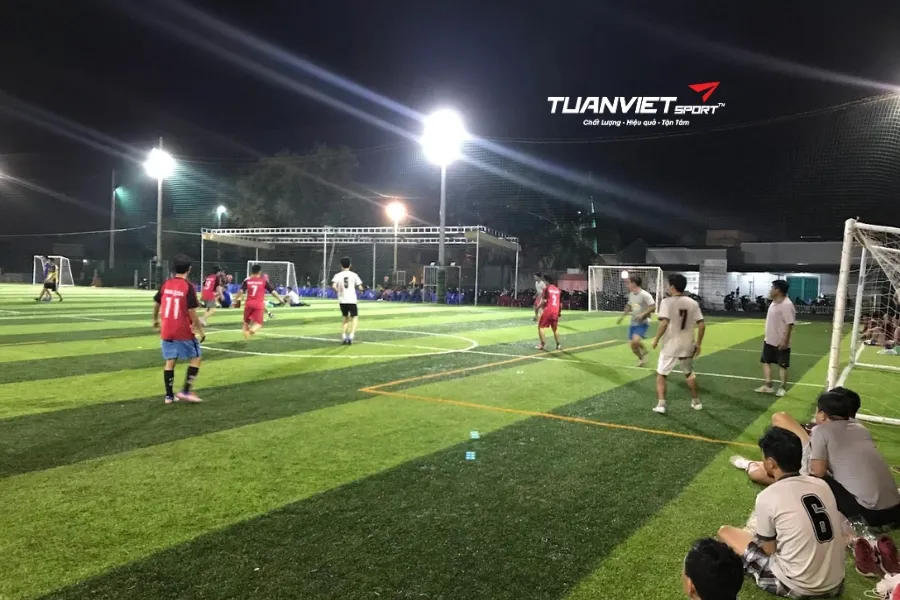 S&acirc;n b&oacute;ng đ&aacute; H&ograve;a Ph&aacute;t - S&acirc;n b&oacute;ng đ&aacute; tỉnh L&acirc;m Đồng 