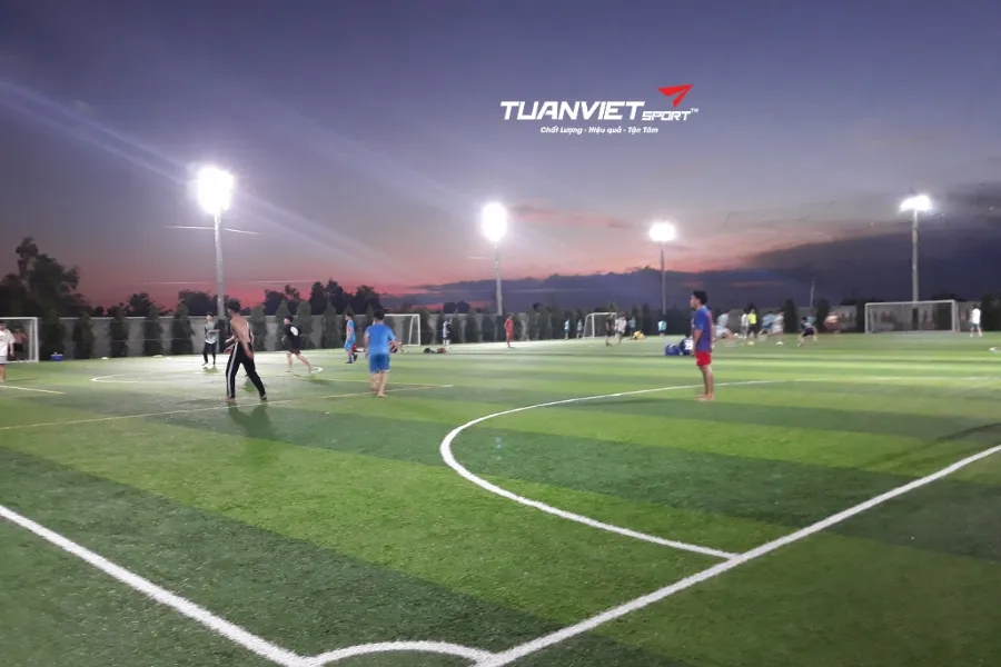 S&acirc;n b&oacute;ng đ&aacute; Quang H&agrave; - S&acirc;n b&oacute;ng đ&aacute; tỉnh L&acirc;m Đồng 