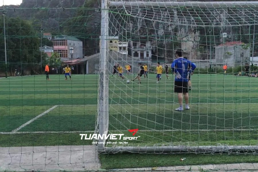 Sân bóng Tam Thanh