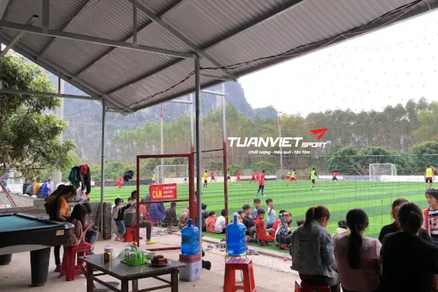 Sân bóng Quốc Khánh&nbsp;