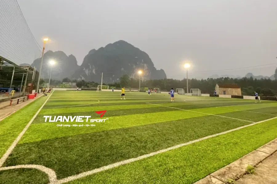 Sân bóng Quốc Khánh&nbsp;