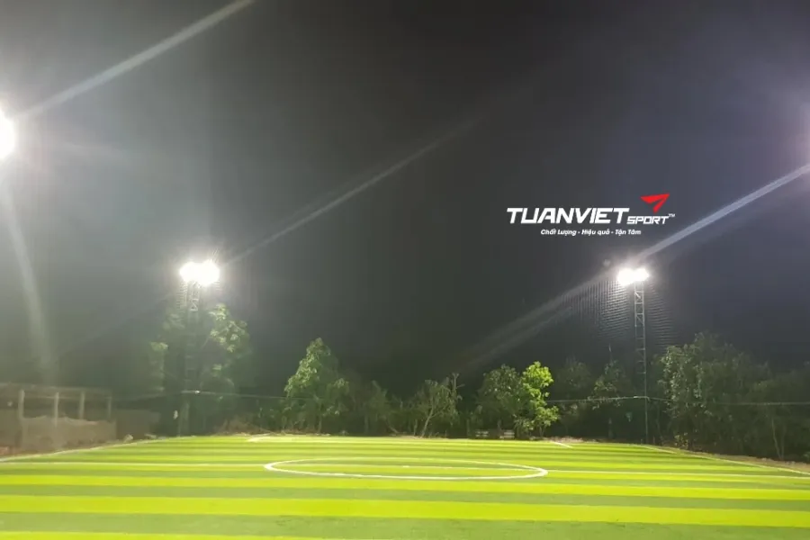 S&acirc;n b&oacute;ng đ&aacute; Đ&ocirc;ng Nội - S&acirc;n b&oacute;ng đ&aacute; tỉnh Ninh B&igrave;nh