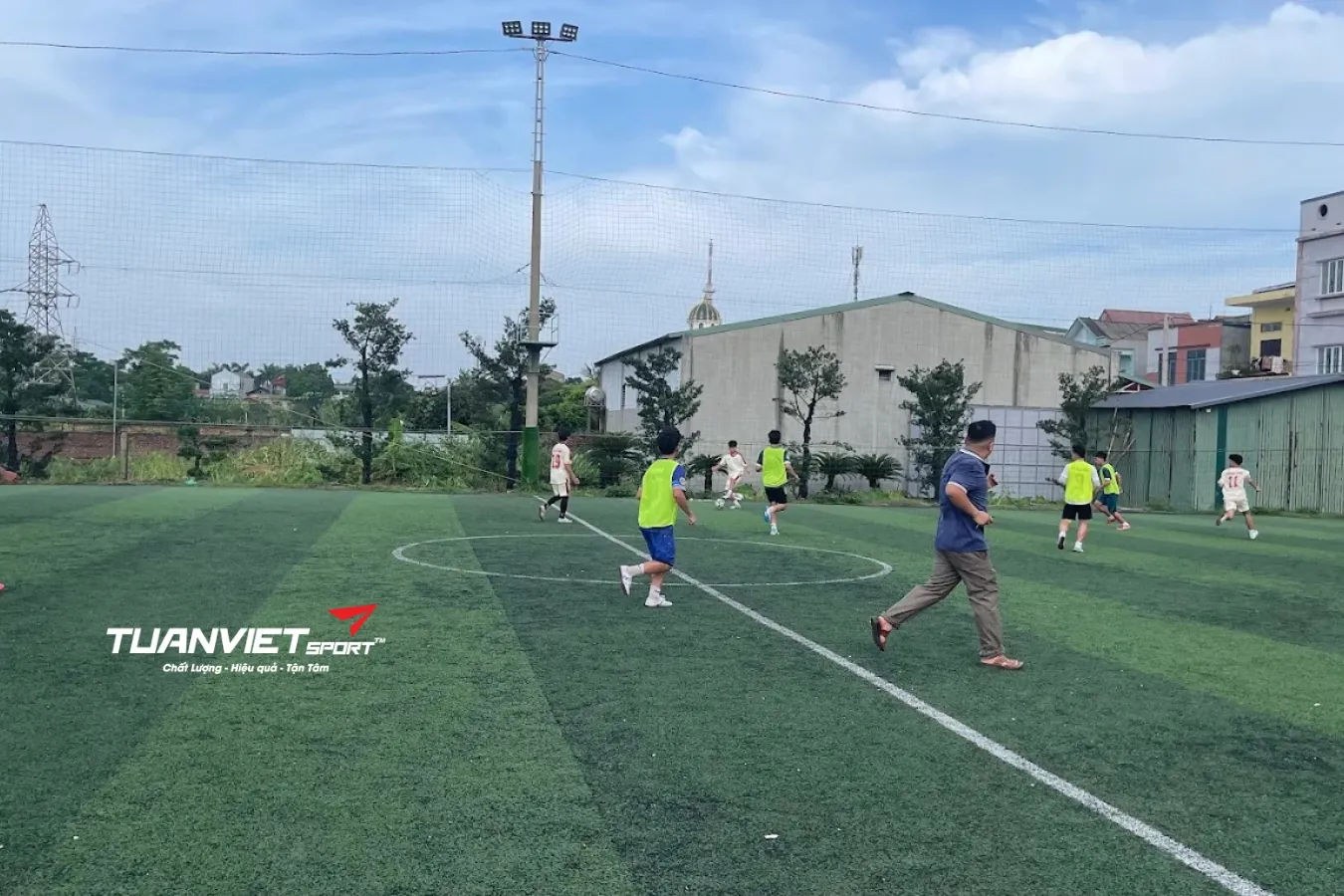 S&acirc;n b&oacute;ng đ&aacute; Đức Thịnh - S&acirc;n b&oacute;ng đ&aacute; tỉnh Ph&uacute; Thọ