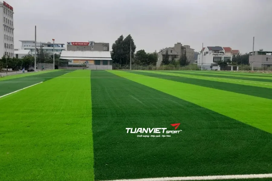 S&acirc;n b&oacute;ng đ&aacute; Song Minh - S&acirc;n b&oacute;ng đ&aacute; tỉnh Quảng Ninh