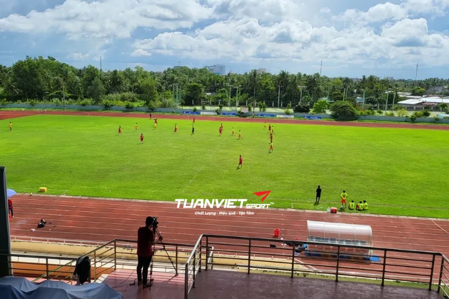 Sân bóng đá tỉnh Bến Tre