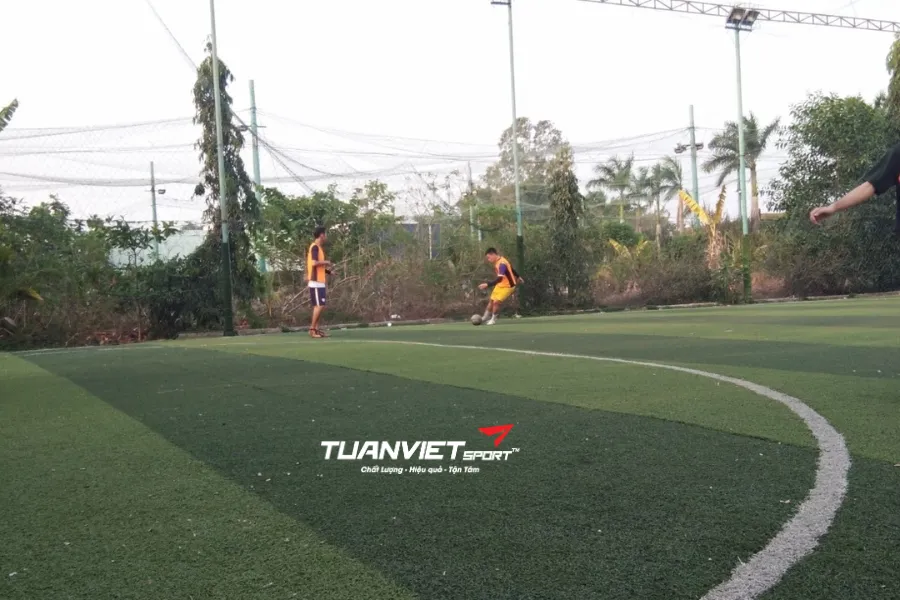 Sân bóng đá mini Ngoại Thành