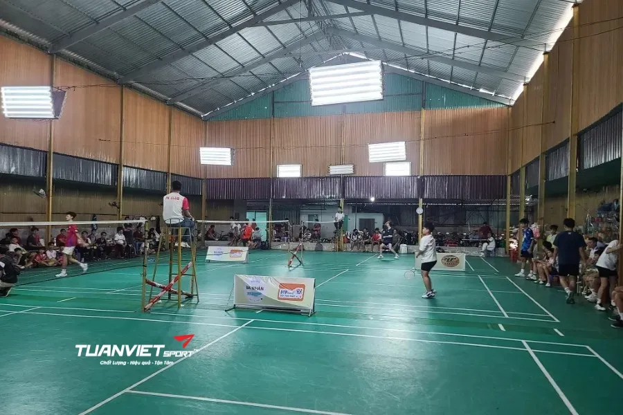 Sân cầu lông Quốc Việt - Sân cầu lông tỉnh An Giang
