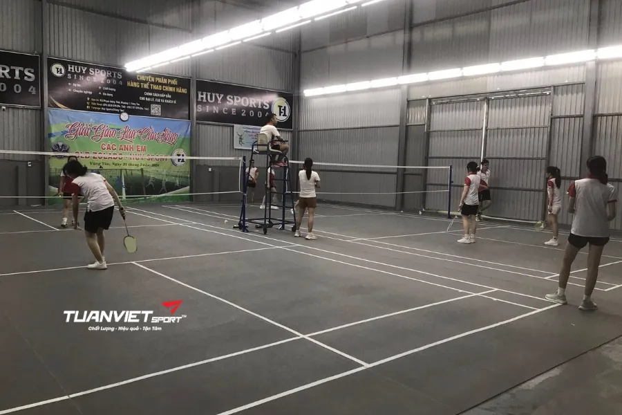 S&acirc;n cầu l&ocirc;ng Ch&iacute; Linh - S&acirc;n cầu l&ocirc;ng tỉnh B&agrave; Rịa - Vũng T&agrave;u