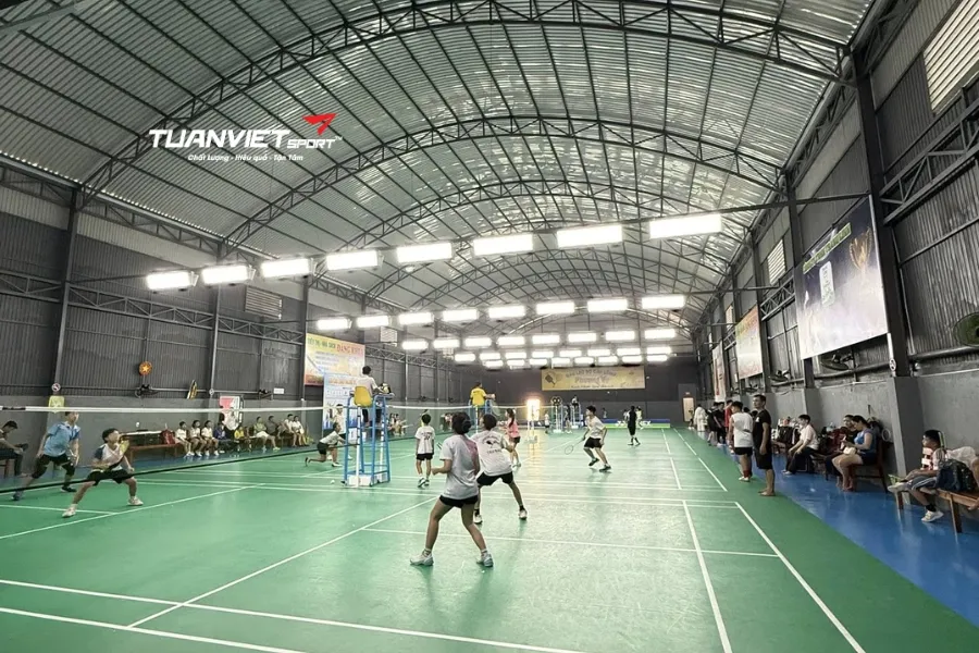 CLB cầu l&ocirc;ng Phương Vy - S&acirc;n cầu l&ocirc;ng tỉnh B&agrave; Rịa - Vũng T&agrave;u