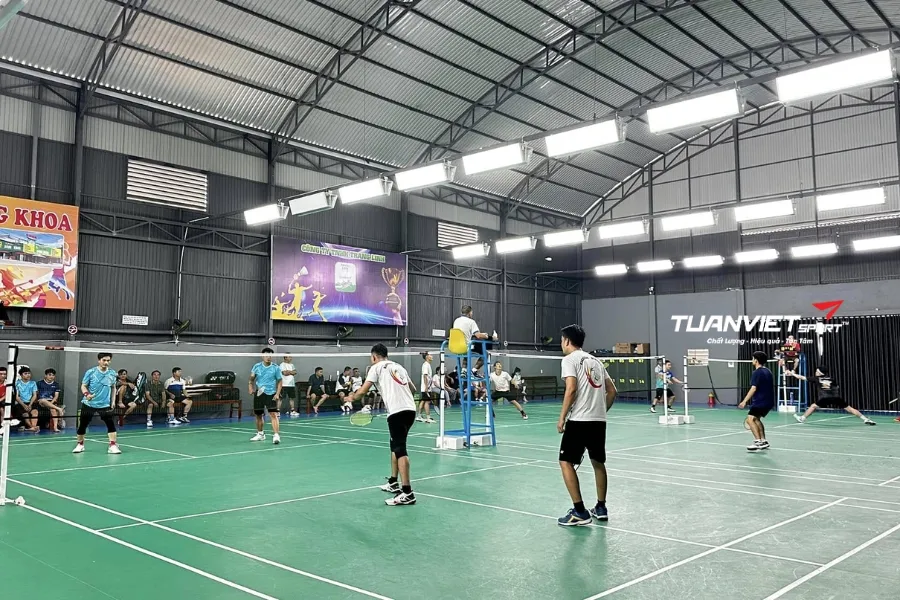 CLB cầu l&ocirc;ng Phương Vy - S&acirc;n cầu l&ocirc;ng tỉnh B&agrave; Rịa - Vũng T&agrave;u