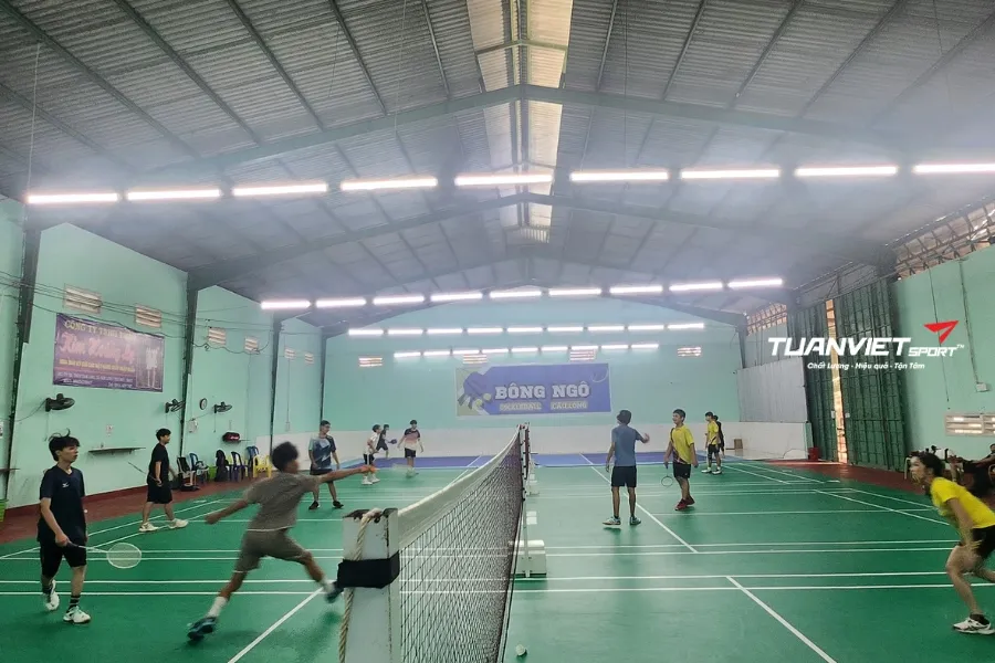 S&acirc;n cầu l&ocirc;ng B&ocirc;ng Ng&ocirc; - S&acirc;n cầu l&ocirc;ng tỉnh B&agrave; Rịa - Vũng T&agrave;u