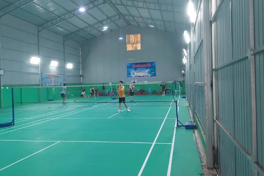 sân cầu lông Thành phố Dĩ An