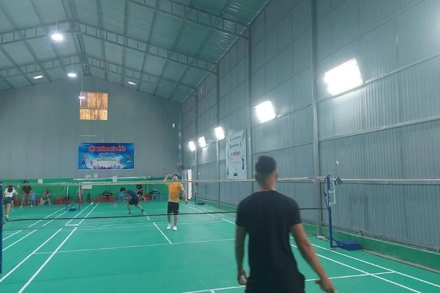 sân cầu lông Thành phố Dĩ An
