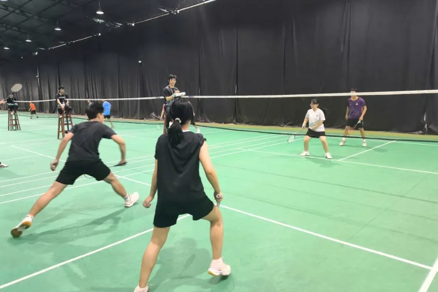 sân cầu lông Thành phố Dĩ An