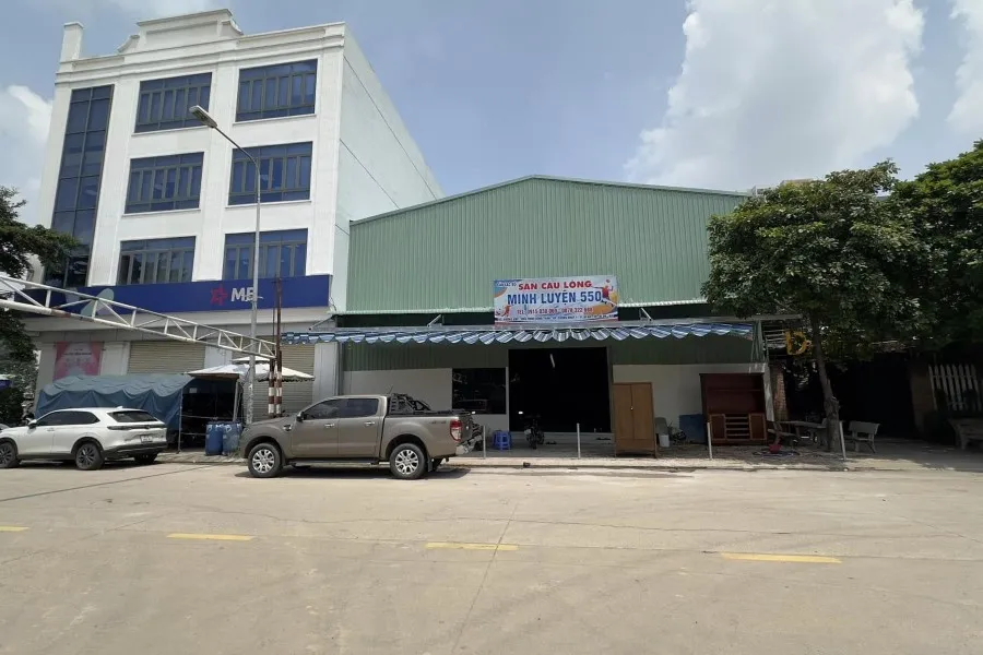 sân cầu lông Thành phố Dĩ An