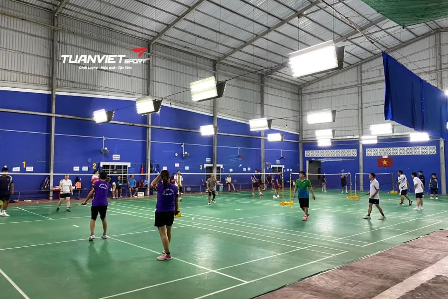 C&acirc;u lạc bộ cầu l&ocirc;ng Hải Hưng - S&acirc;n cầu l&ocirc;ng tỉnh C&agrave; Mau