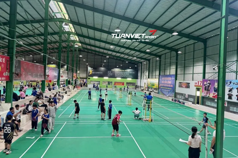 S&acirc;n cầu l&ocirc;ng Quang Sport&nbsp; - S&acirc;n cầu l&ocirc;ng th&agrave;nh phố Cần Thơ