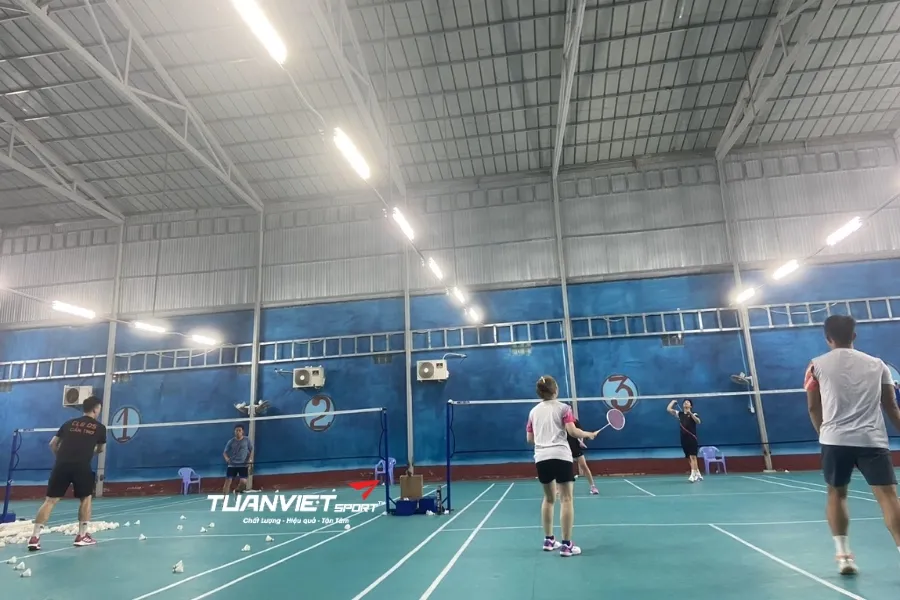 S&acirc;n cầu l&ocirc;ng 71 Trần Ph&uacute; - S&acirc;n cầu l&ocirc;ng th&agrave;nh phố Cần Thơ