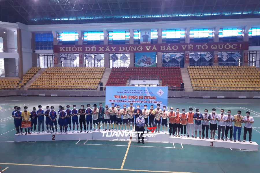 Sân cầu lông Nhà Thi Đấu Đa Năng