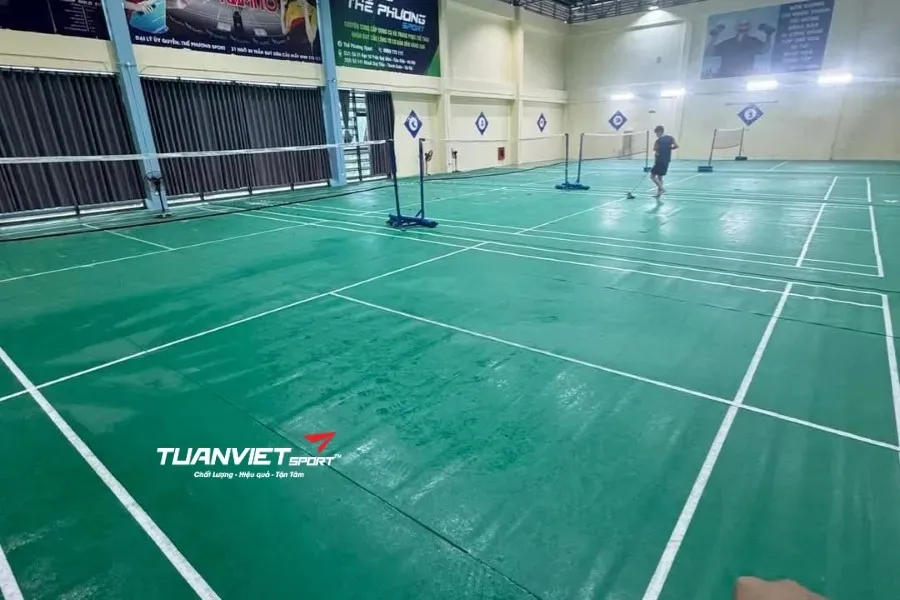 Sân cầu lông Trường Tiểu học Đức Thắng - Sân cầu lông Quận Bắc Từ Liêm