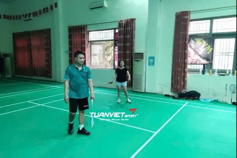 Sân cầu lông Nhà Văn Hóa Phường Dịch Vọng - Sân cầu lông Quận Cầu Giấy