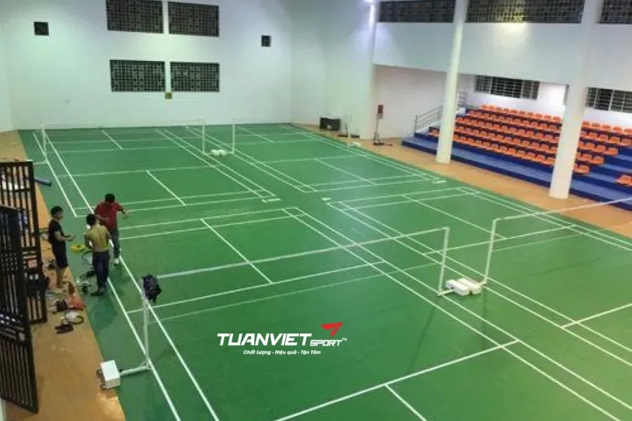 Sân cầu lông Trường Cao đẳng Thương mại & Du lịch Hà Nội - Sân cầu lông Quận Cầu Giấy