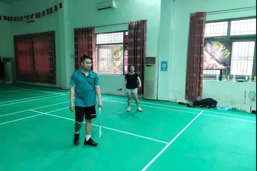 sân cầu lông quận Cầu Giấy