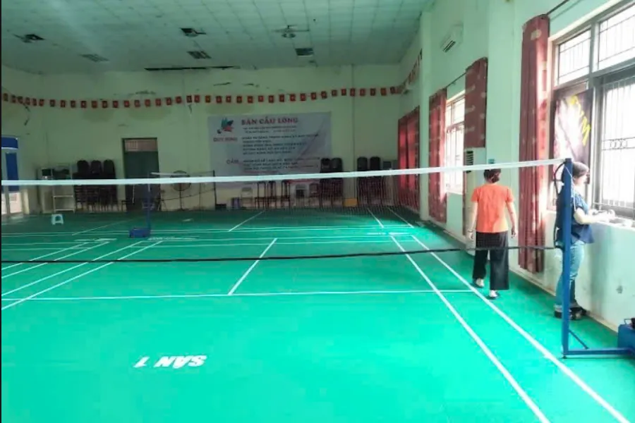 sân cầu lông quận Cầu Giấy
