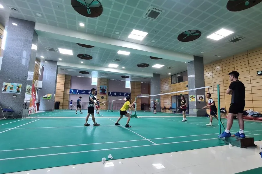 sân cầu lông quận Cầu Giấy