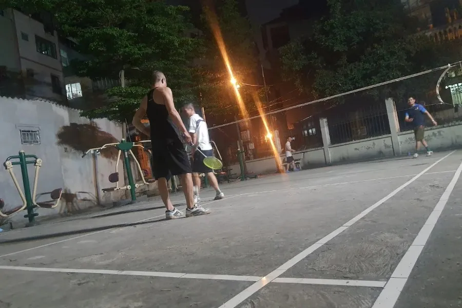 sân cầu lông quận Cầu Giấy