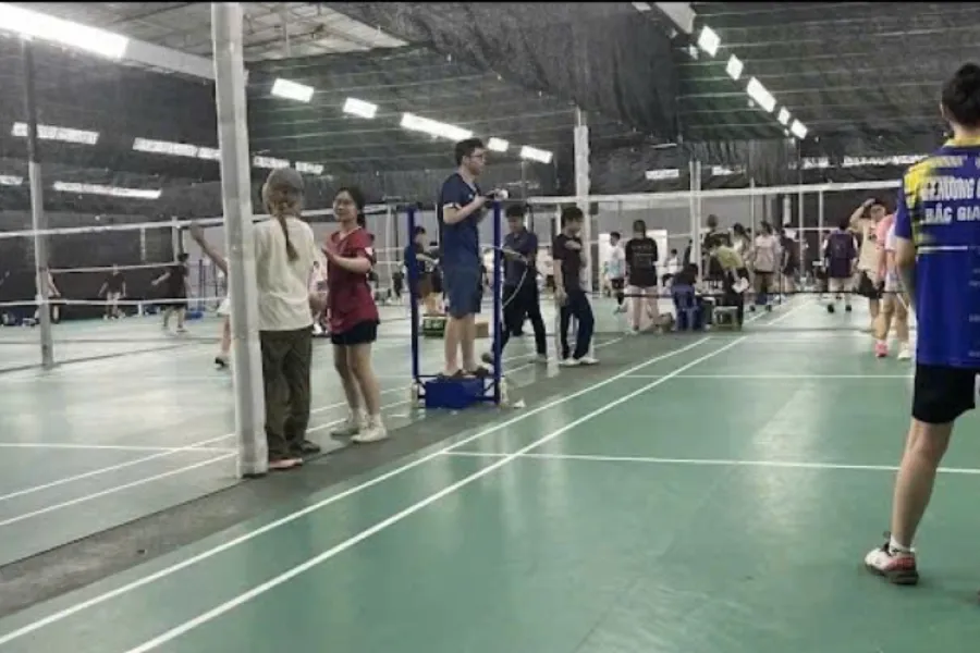 sân cầu lông quận Cầu Giấy