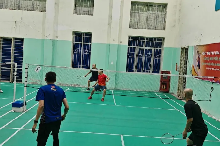 Sân Cầu Lông 178 Đường Láng - sân cầu lông quận đống đa