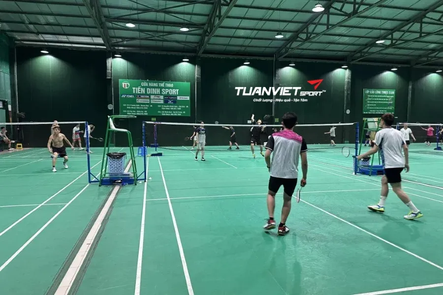 S&acirc;n cầu l&ocirc;ng Tiến Dinh Sport - S&acirc;n cầu l&ocirc;ng Quận Hai B&agrave; Trưng