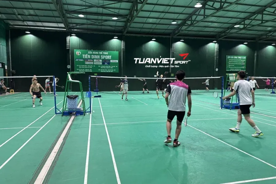 S&acirc;n Cầu L&ocirc;ng Tiến Dinh Sport - T&acirc;n Mai - s&acirc;n cầu l&ocirc;ng Quận Ho&agrave;ng Mai