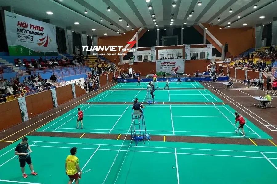 Sân cầu lông nhà thi đấu Tây Hồ - Sân cầu lông Quận Tây Hồ