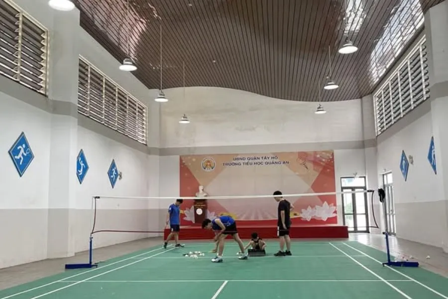 sân cầu lông Quận Tây Hồ