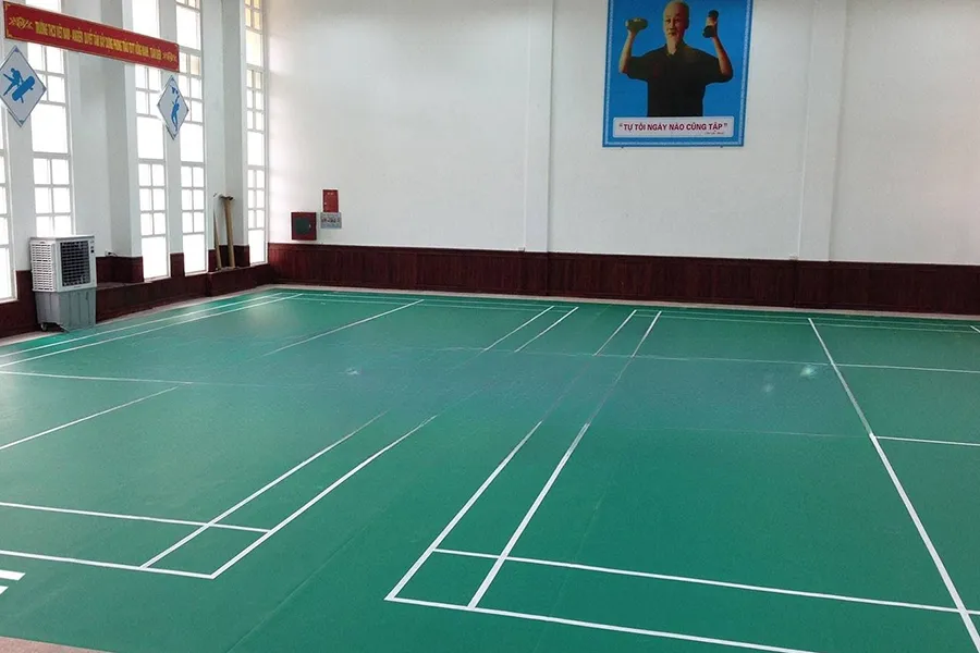 Sân cầu lông Trường THCS Việt Nam Angieri - quận Thanh Xuân